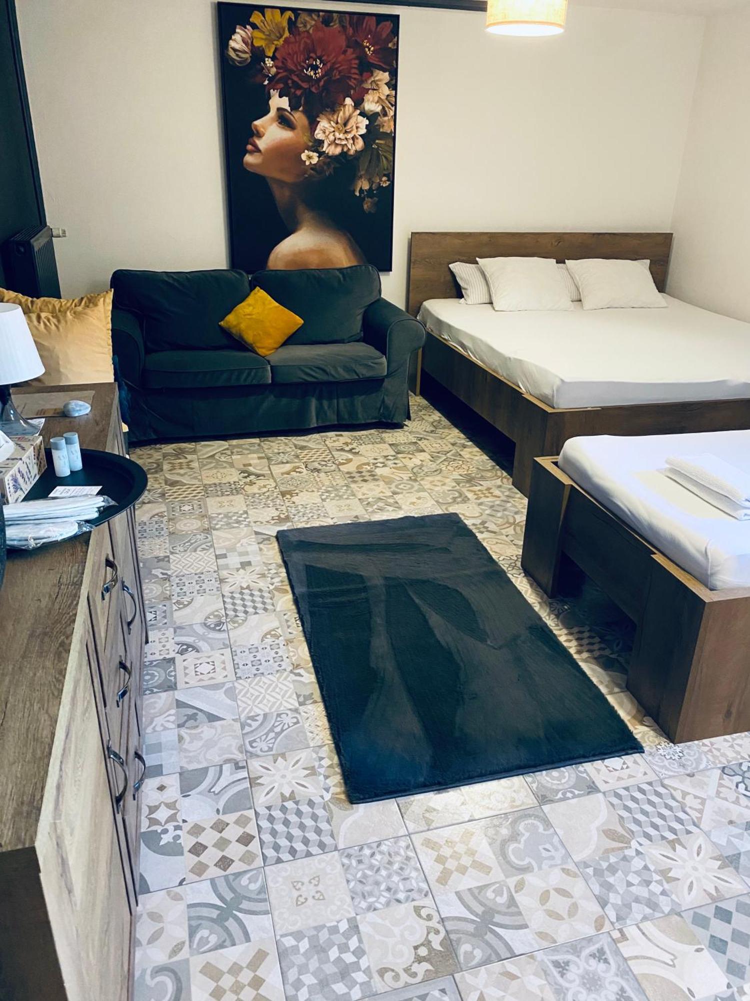Rooms & Apartment Zala Airport Shuttle Option Церклє-на-Горенськем Екстер'єр фото