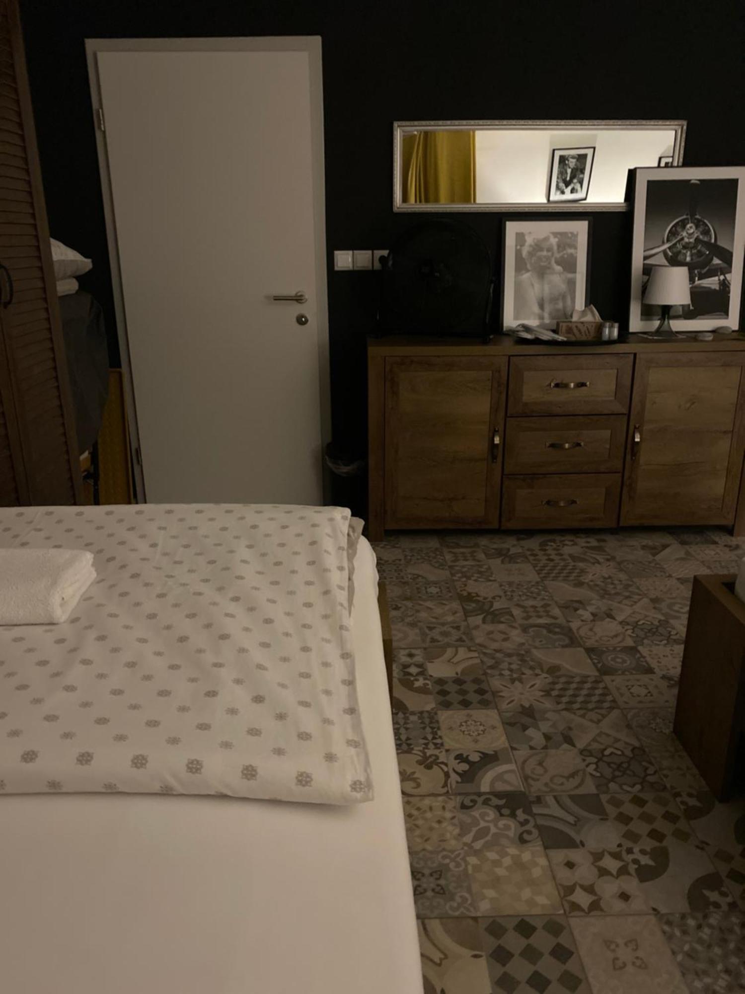 Rooms & Apartment Zala Airport Shuttle Option Церклє-на-Горенськем Екстер'єр фото