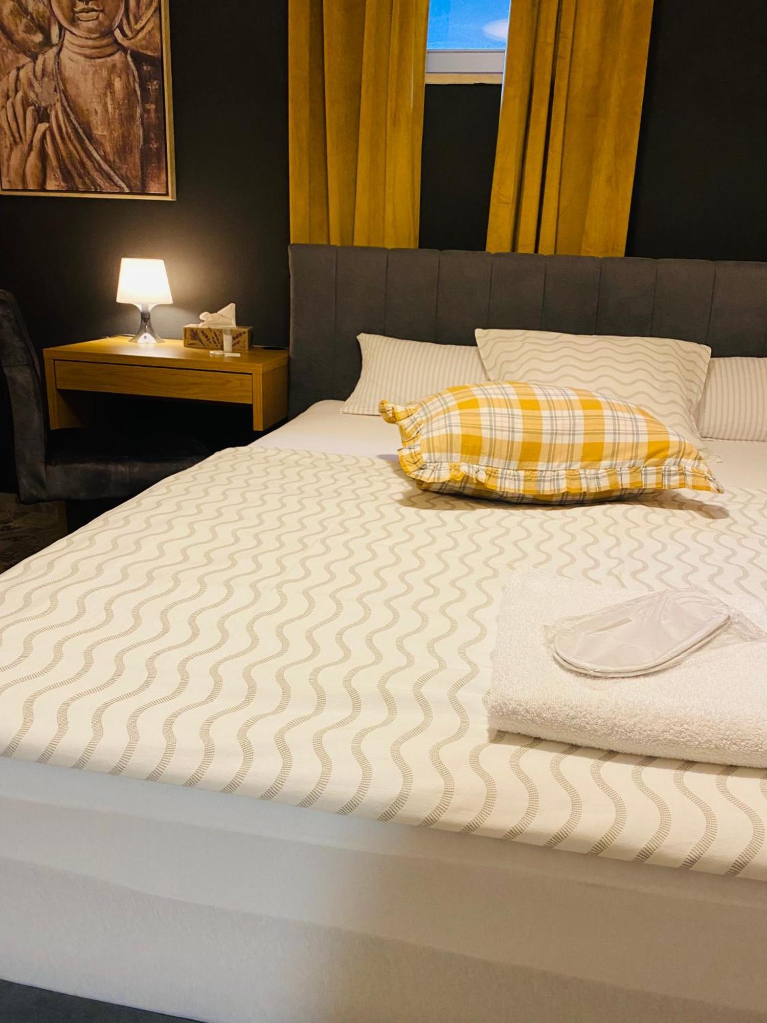 Rooms & Apartment Zala Airport Shuttle Option Церклє-на-Горенськем Екстер'єр фото