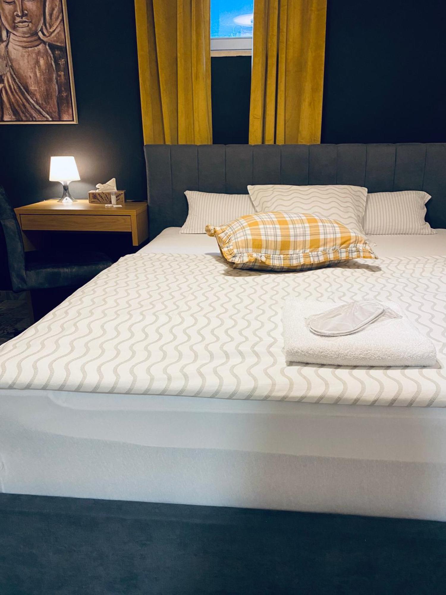 Rooms & Apartment Zala Airport Shuttle Option Церклє-на-Горенськем Екстер'єр фото