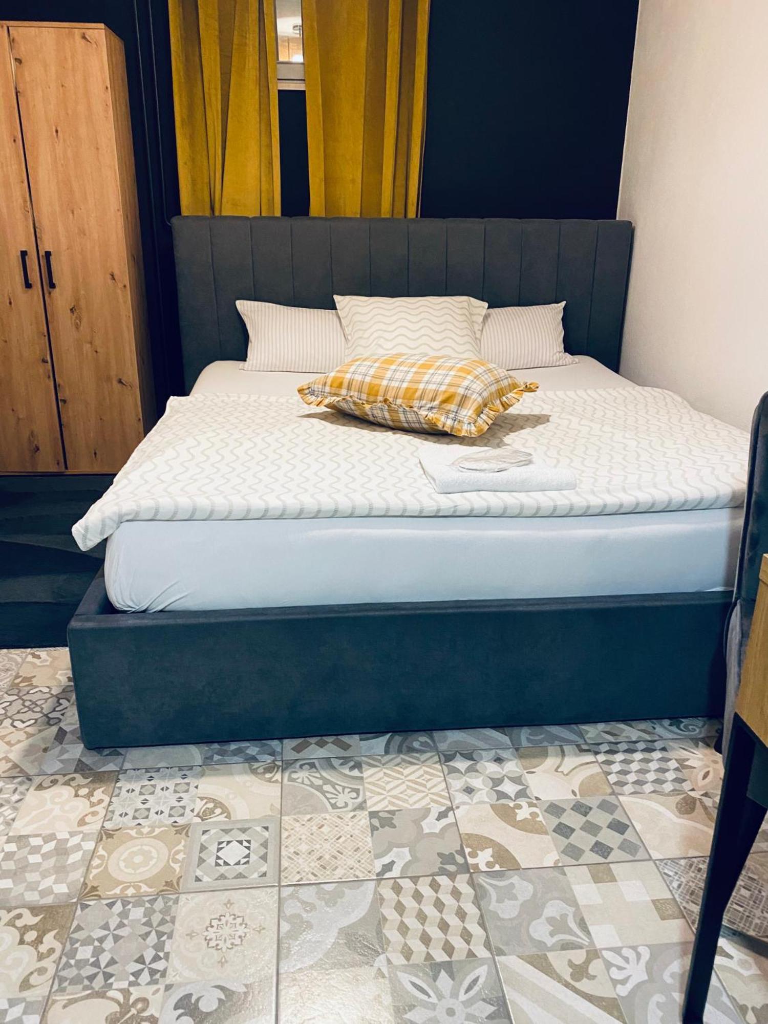 Rooms & Apartment Zala Airport Shuttle Option Церклє-на-Горенськем Екстер'єр фото