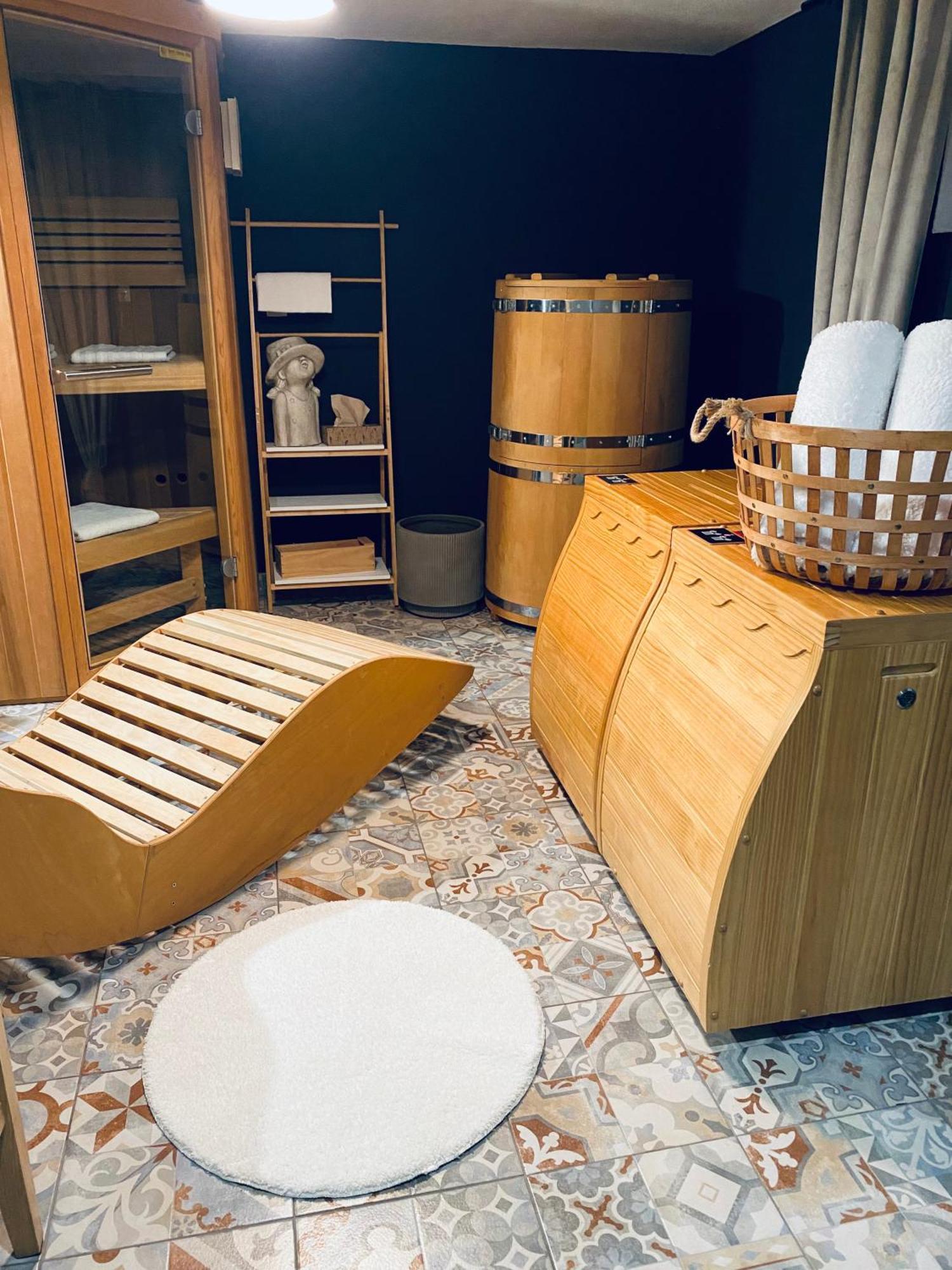 Rooms & Apartment Zala Airport Shuttle Option Церклє-на-Горенськем Екстер'єр фото