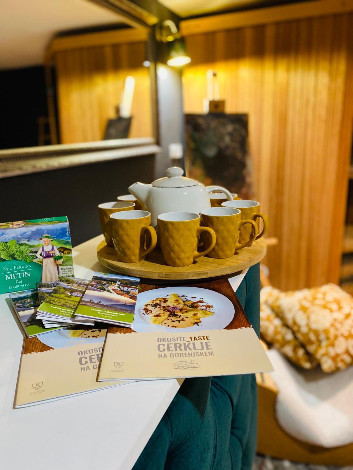 Rooms & Apartment Zala Airport Shuttle Option Церклє-на-Горенськем Екстер'єр фото